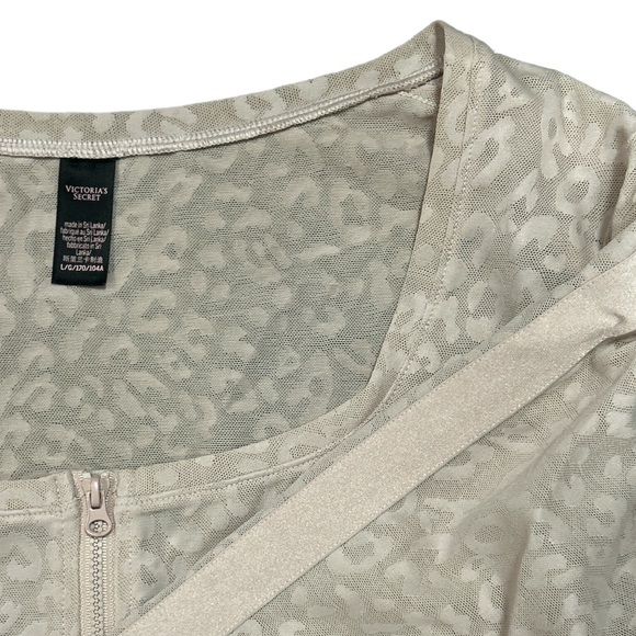 Victorias Secret Long Sleeve Sheer Cheetah Print Top - Picture 5 of 6